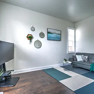 Cozy 2 Bdr At Heart Of Capitol Hill - A United States